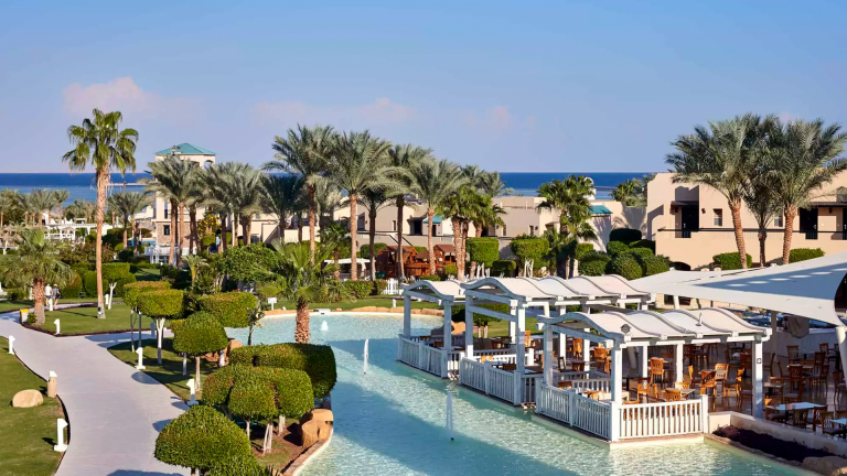 Coral Sea Holiday Village - Miniature 6