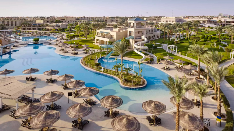Coral Sea Holiday Village - Miniature 3